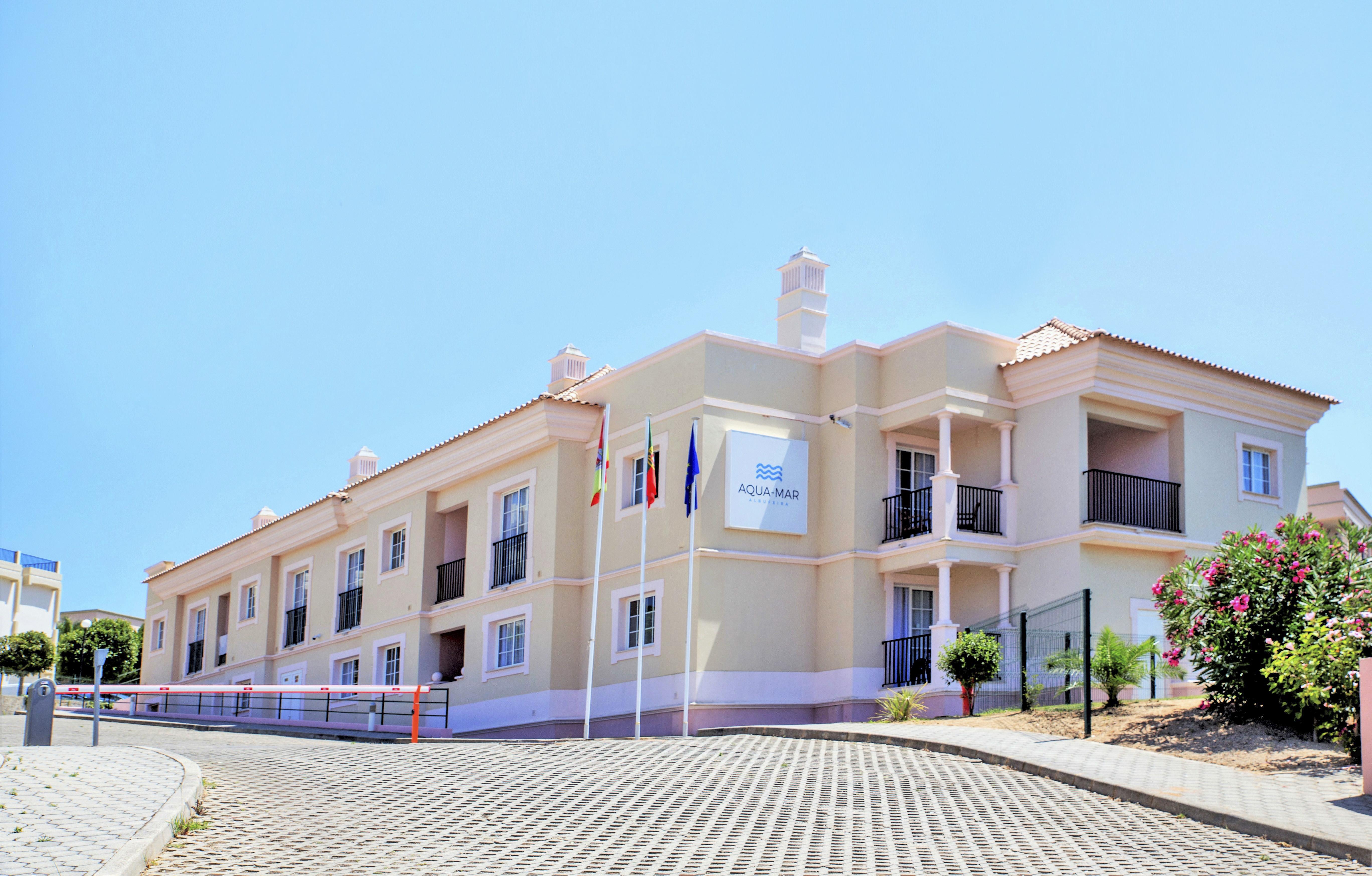 Aquamar Albufeira Aparthotel Exterior photo